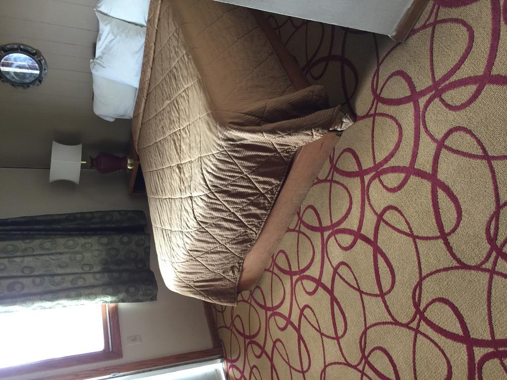 Two Rivers Lakeview Motel المظهر الخارجي الصورة
