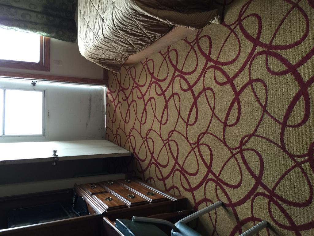 Two Rivers Lakeview Motel المظهر الخارجي الصورة